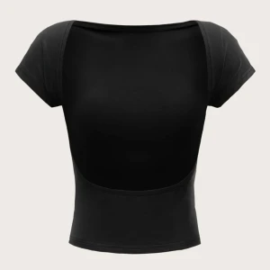 Rygglös t shirt - Köpte två så säljer en! Sååå fin 🖤