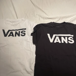 VANS tshirts  - Två vans tshirts  Nyskick använd nån gång  Båda för 100kr  Köpt för 150kr styck 