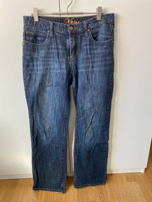 Jeans - Midwaist/lågmidjade jeans från street one. Säljer då dom är för små för mig. Midjemåttet är ca 80 cm och innerbenslängden ca 72 cm.💞