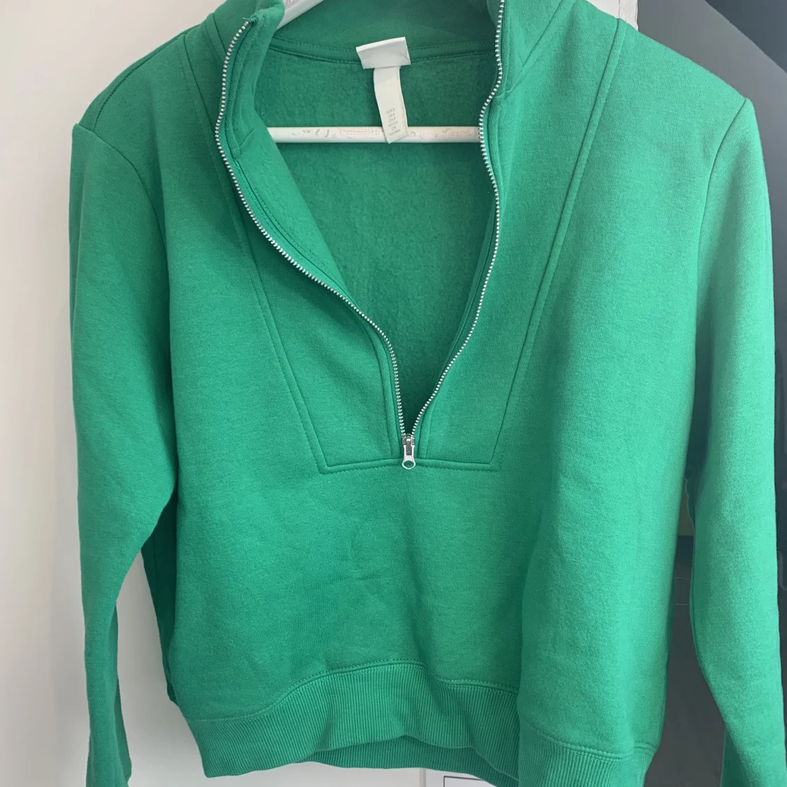 Cropped zip-through hoodie - 90