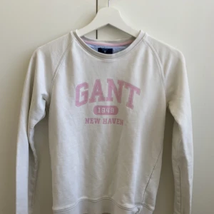 Gant tröja  - Nu säljer jag en till gant tröja som är jätte fin, bra skick💗