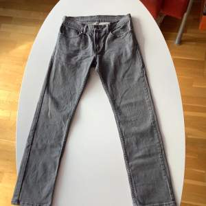 Jeans i gott skick storlek 28x28