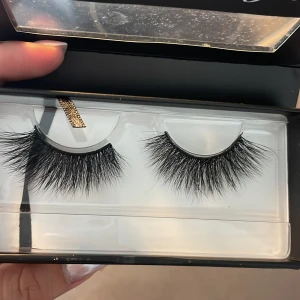 Ögonfransar - Sadira från yourlashes Oanvända