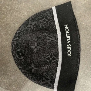 Louis Vuitton Mössa - Oanvänd och i Nyshick 