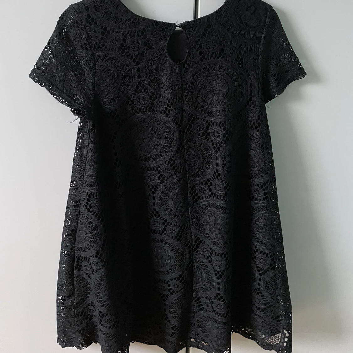 Klänning med spets - 90