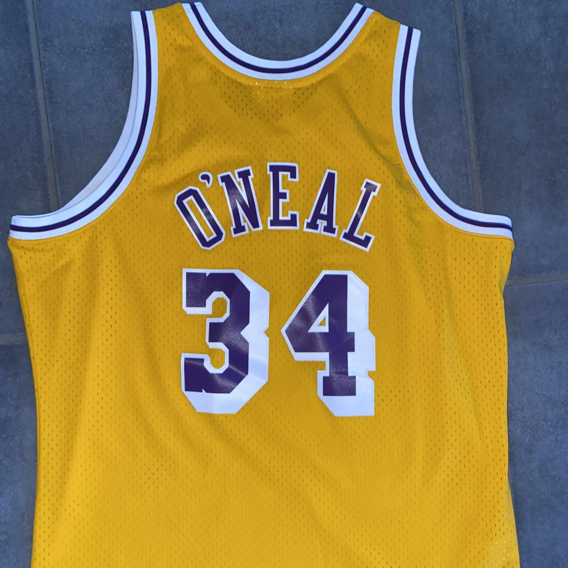 Men's Mitchell & Ness Shaquille O'Neal Gold Los Angeles Lakers Hardwood Classics 1996-97 Swingman Jersey - 91