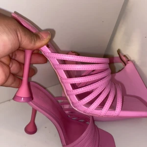 Klackar  - Sommar klack från zara aldrig använda 🚚Köparen står för frakt  📥Postas samma dag 