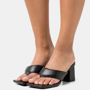 Missguided klackar  - Säljer dessa supersnygga klackar, helt oanvända! Strl 39