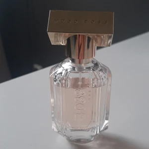 Hugo boss the scent for her - 30 ml. Mängd enligt bild.