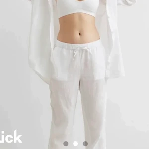 Linnebyxor  - Mina superfina linnebyxor! Använda Max 2 gånger då jag nu köpt nya. Jag är 164 💓 (lägger upp igen pga oseriös köpare.