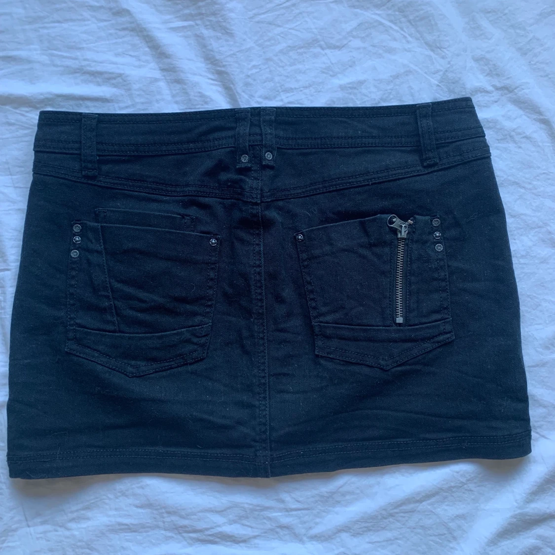 Kjol med dragkedjor  - 90