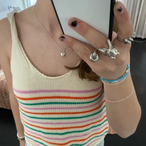 Sommar topp - Söt stickad sommartorp från zara! Aldrig använt! Storlek S-M