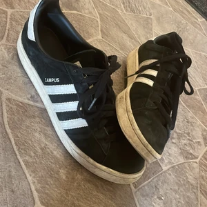 44 - Slitna fin patina