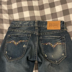 Replay jeans - Svin snygga låg missade Replay jeans! Jätte bra skick! 500+ frakt vid snabb affär ❤️ strl 25