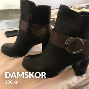 Damskor - Fina skor med klack Poti Pati ( noir black storlek 41  Oanvända ’ finns i Hoting 