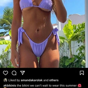 Bikini - Säljer detta bikini sättet (OANVÄNT), underdelen är i st S och överdelen är i storlek L men sitter som en S skulle ja säga! Köpt för cs 450kr och säljer för 350+ frakt! Skriv för fler frågor eller vid intresse!