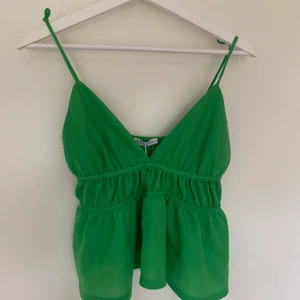 Zara topp - Super fin och oanvänd topp från zara. Lappen kvar💗💗