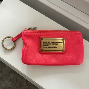 Äkta. Rosa Marc Jacobs plånbok/korthållare