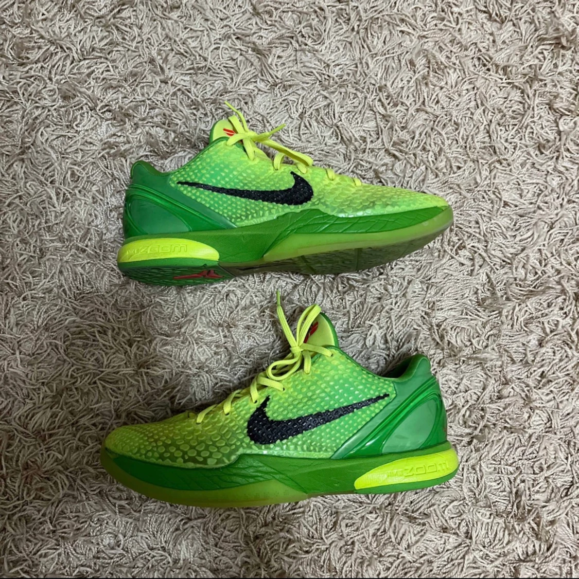 Kobe 6 grinch strl 44,5