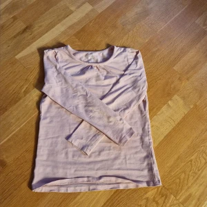 Fin tröja🤩 - Fin tröja, använd. 