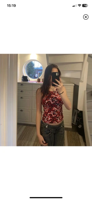 Topp - Fin topp med coolt mönster som passar perfekt under våren och sommaren. Hör av er om ni har några frågor så blir ja glad:)) 3 FÖR 2 PÅ ALLT I MIN PROFIL!!