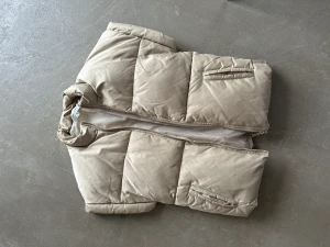 Väst - Skitsnygg väst !!! 