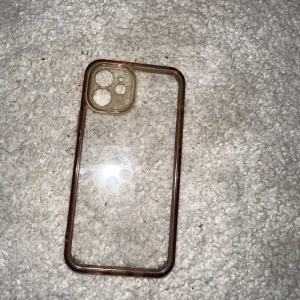 Mobilskal IPhone 12 - Mobilskal använts några enstaka gånger