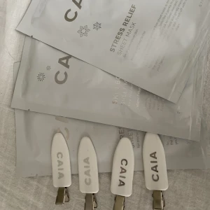 Caia - Tre ansiktsmasker och 4 hårspännen💞