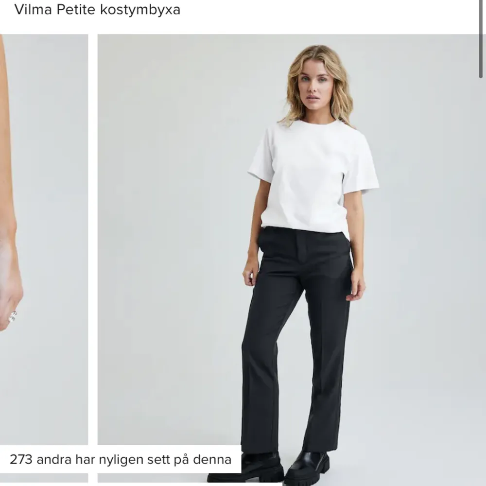 Säljer mina kostymbyxor från bikbok (storlek 34,petite) Har aldrig använts. . Jeans & Byxor.