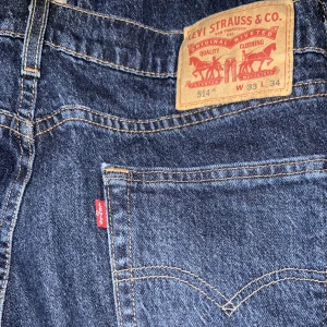 Jeans! - Äkta cintage Levis jeans i storlek W33L34. Köpt secondhand. Helt oanvänd av mig. Inga slitningar eller defekter.