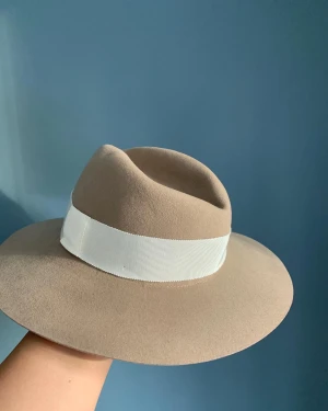 Rag & Bone hat - Beige hat from brand Rag Bone size L