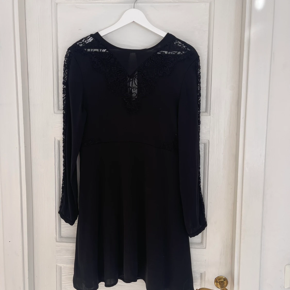 Svart klänning, långärmad klänning, från Mango,  storlek M