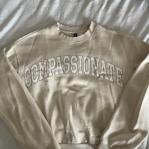 Tröja - Tröja som aldrig används och är i super fina skick💗