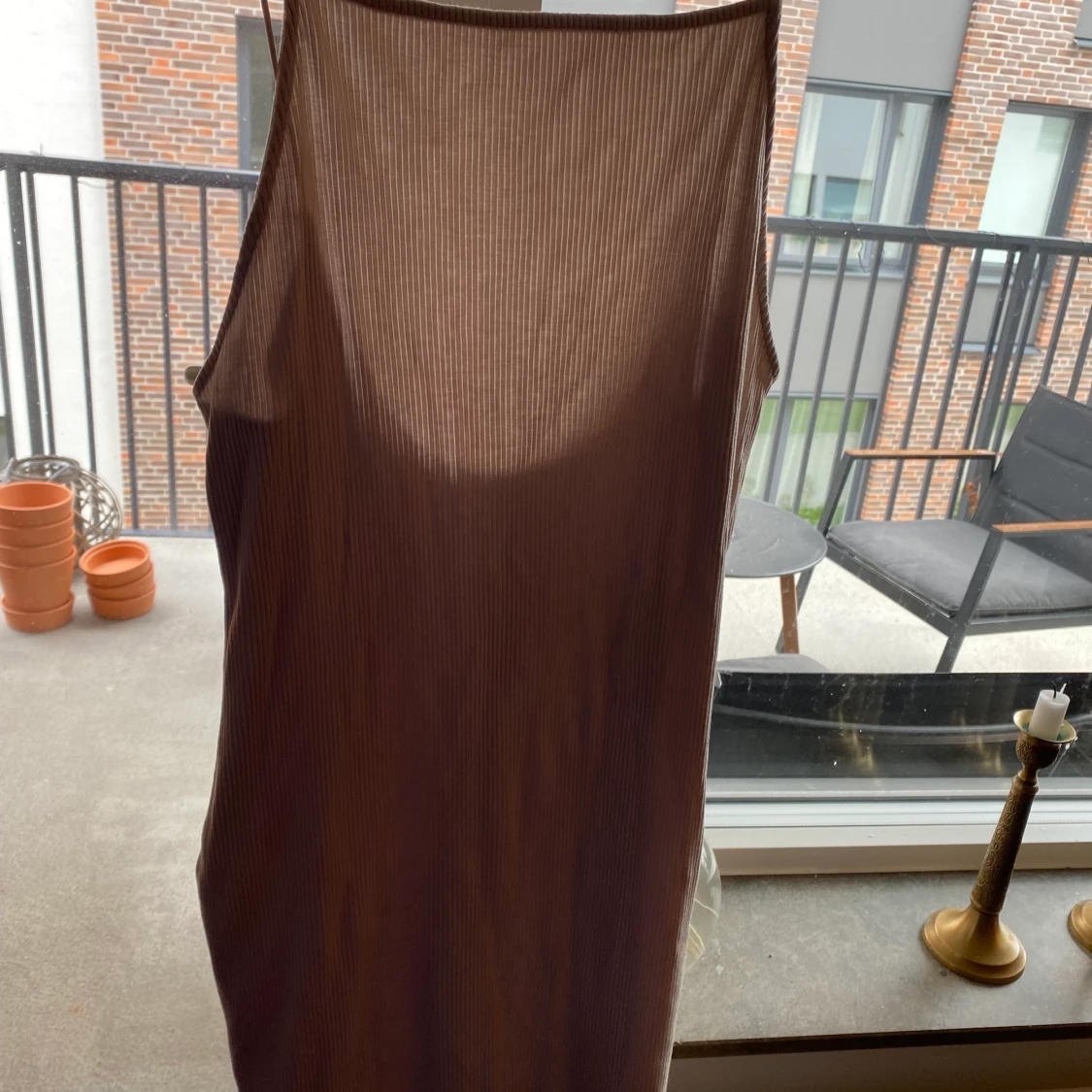 Skön klänning i beige  - 91