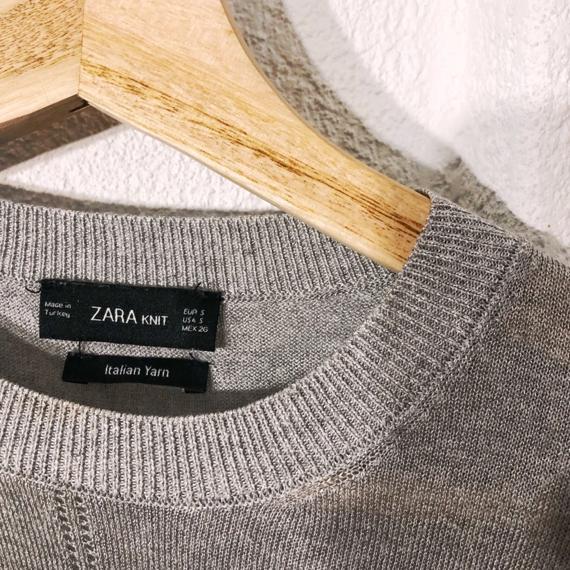 Tunn tröja / Zara / Grey / 55% viskos / Strl S - 91
