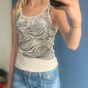 Fint linne - Jättefint linne med fint mönster! Storlek S❤️