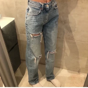 Jeans gina blå - Säljer dessa jeansen från gina som är i nyskick