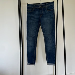 Jeans 29/30 - Din lokala garderob skickar med PostNord för 59 Kr. Ni står för kostnaden av frakt. 