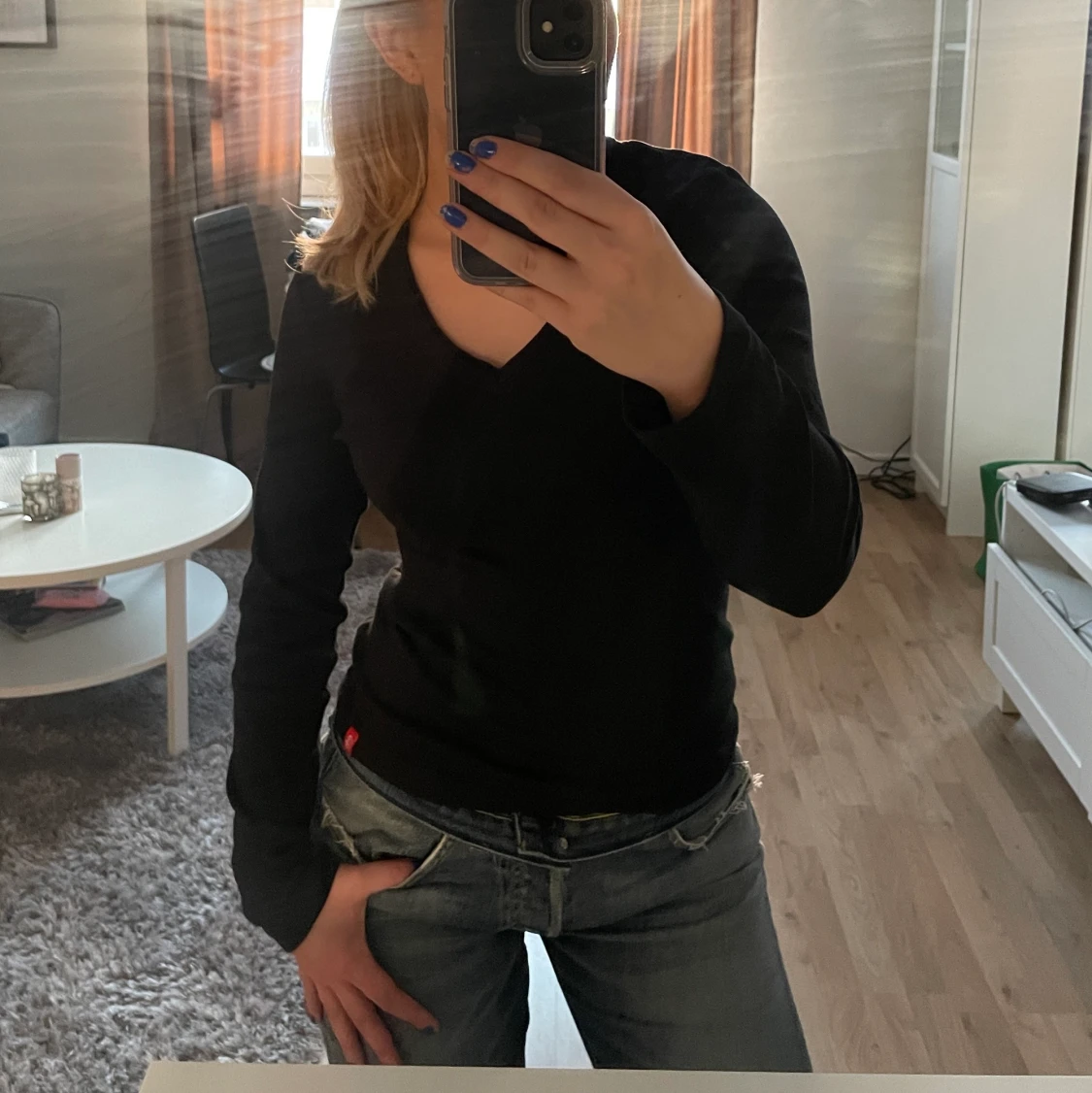 Svart v-ringad tröja! - 90