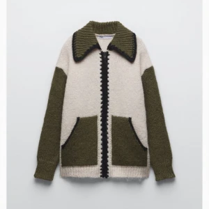 Zara kofta! - Säljer min sjukt fina kofta från zara som är slutsåld hör av er!!❤️