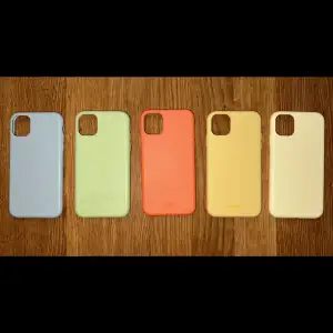 Hela och fina skal till IPhone 11, frakt tillkommer    Blå, grön, orange & mörkgul såld 💗