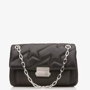 Zadig ziggy bag - Säljer min Zadig ziggy bag som jag köpte 2019 som inte går att köpa längre. Köpte för 5000 men säljer för 1200🥰 den har inga överdrivna defekter bara lite slitningar på skinnet. Skriv för fler bilder💛 om många är intresserade startar jag budgivnin