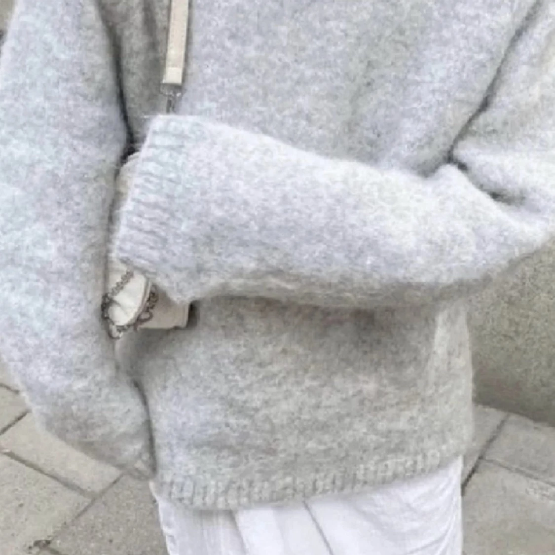 Grå stickad tröja, Zara