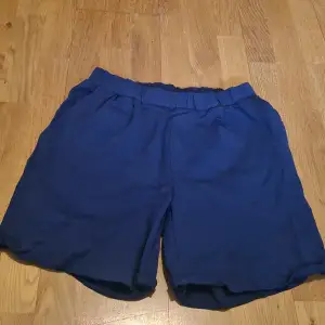 Mjuka och tunna shorts från lager 157