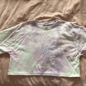 tshirt lila purple tie dye zara - tshirt tie dye zara purple lila galaxy vit 