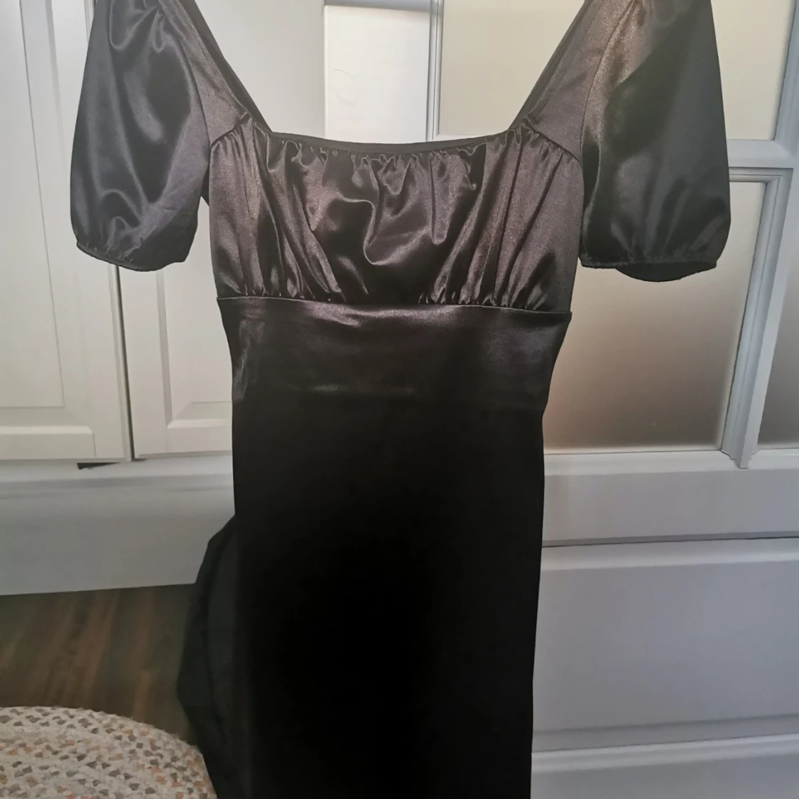 Klänning med puffärmar! - 90