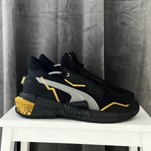 Puma skor - Helt ny, använd två gånger, fel storlek så säljs.