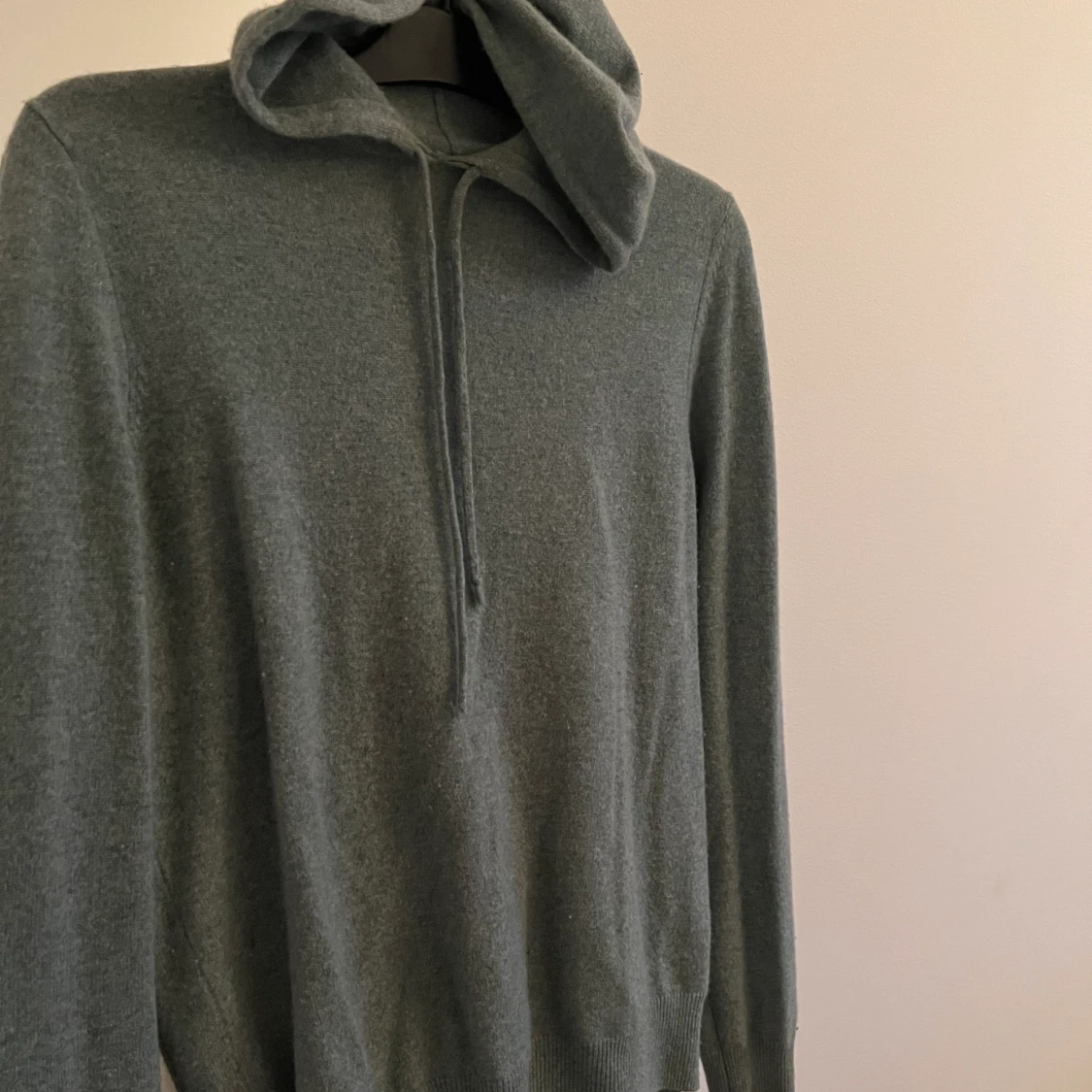 Cashmire hoodie från soft goat