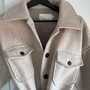 NELLY jacka - Vårjacka från NLY Trend! Sparsamt använd 💕