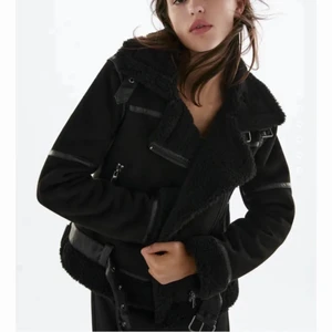 Zara Jacka  - Fint skick strl S 450 kr 